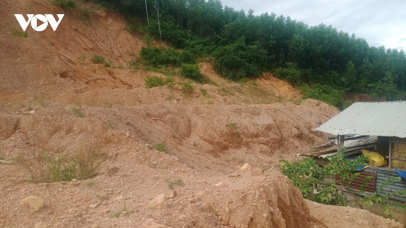 Nhiều điểm tại Quảng Ngãi có nguy cơ sạt lở núi vào mùa mưa