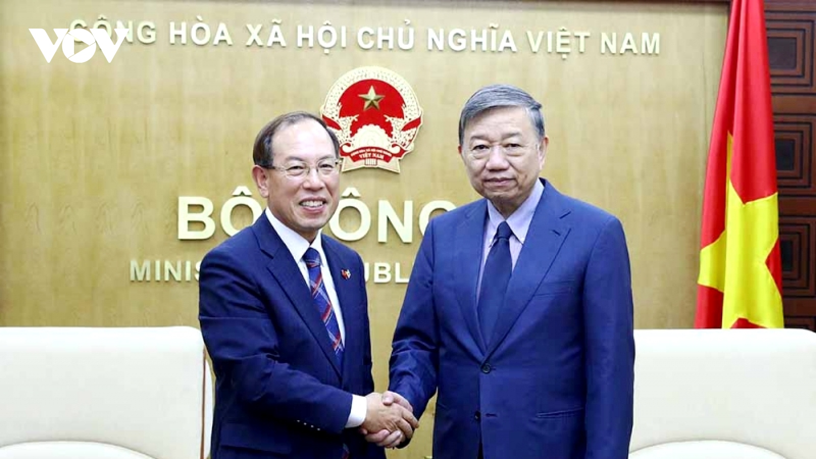 Bộ trưởng Bộ Công an Tô Lâm tiếp Tư lệnh Cơ quan Cảnh sát biển Hàn Quốc