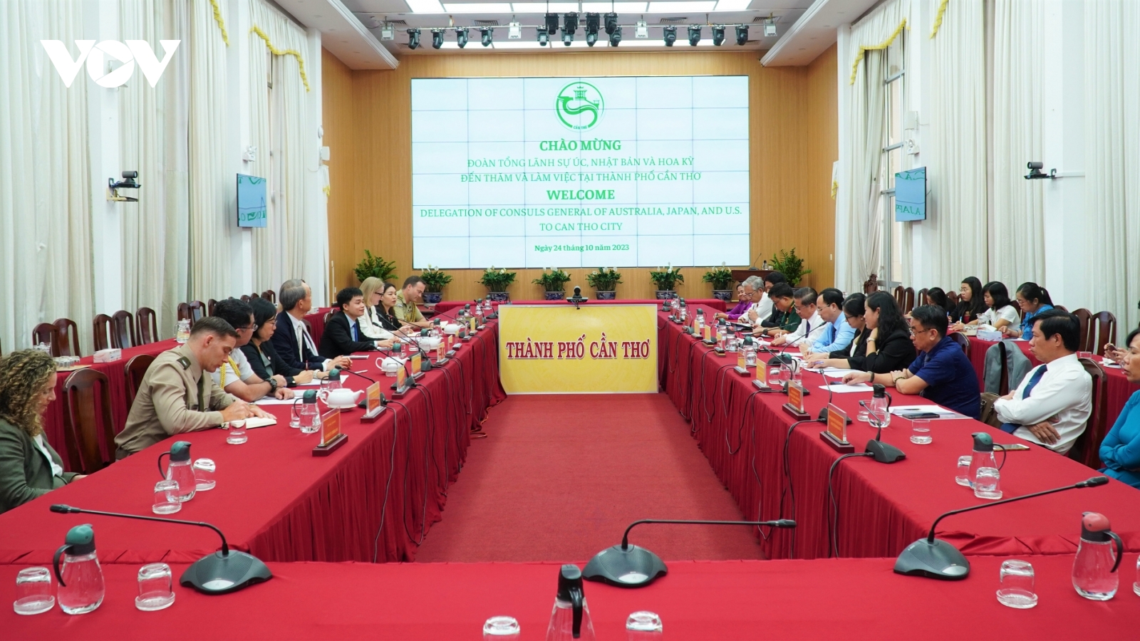 Cần Thơ tiếp đoàn Tổng Lãnh sự và Tùy viên quốc phòng của 3 nước