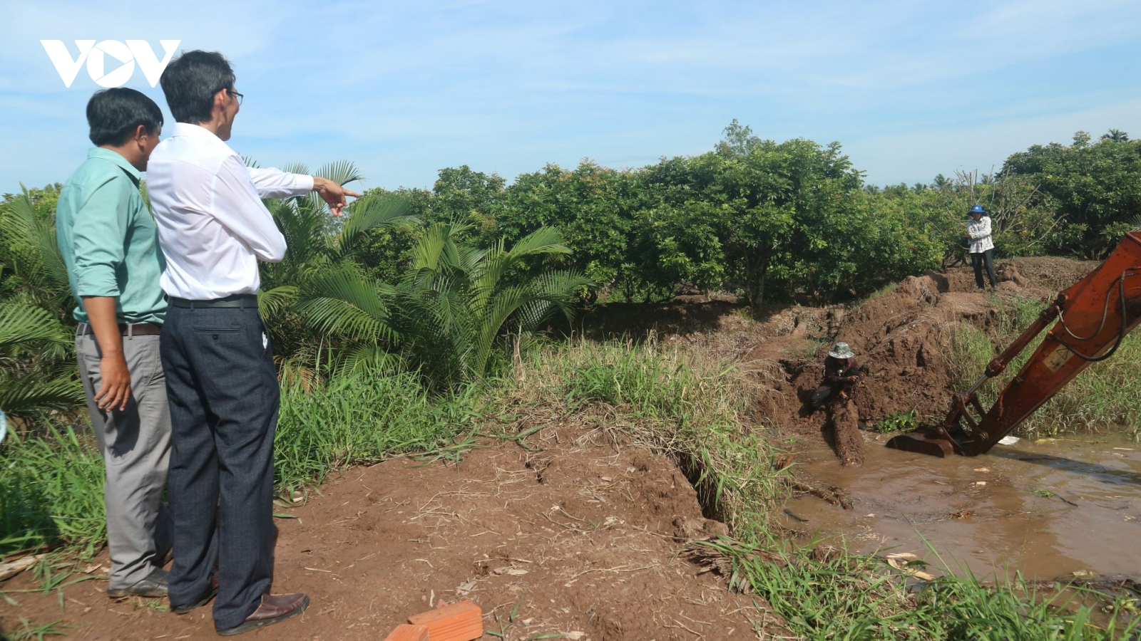 Sóc Trăng bị ảnh hưởng triều cường, mực nước xấp xỉ báo động 3