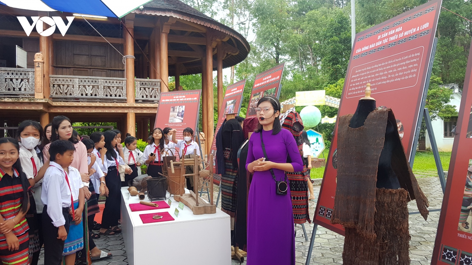 Trưng bày “Di sản văn hóa của đồng bào dân tộc thiểu số huyện A Lưới”