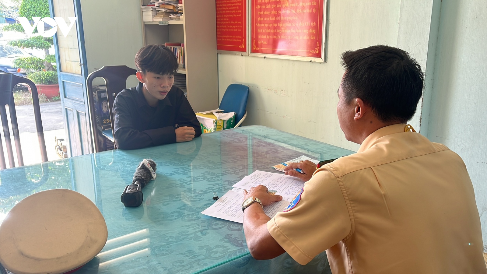 Không có tiền đóng phạt, thanh niên lẻn vào kho tang vật lấy phương tiện vi phạm