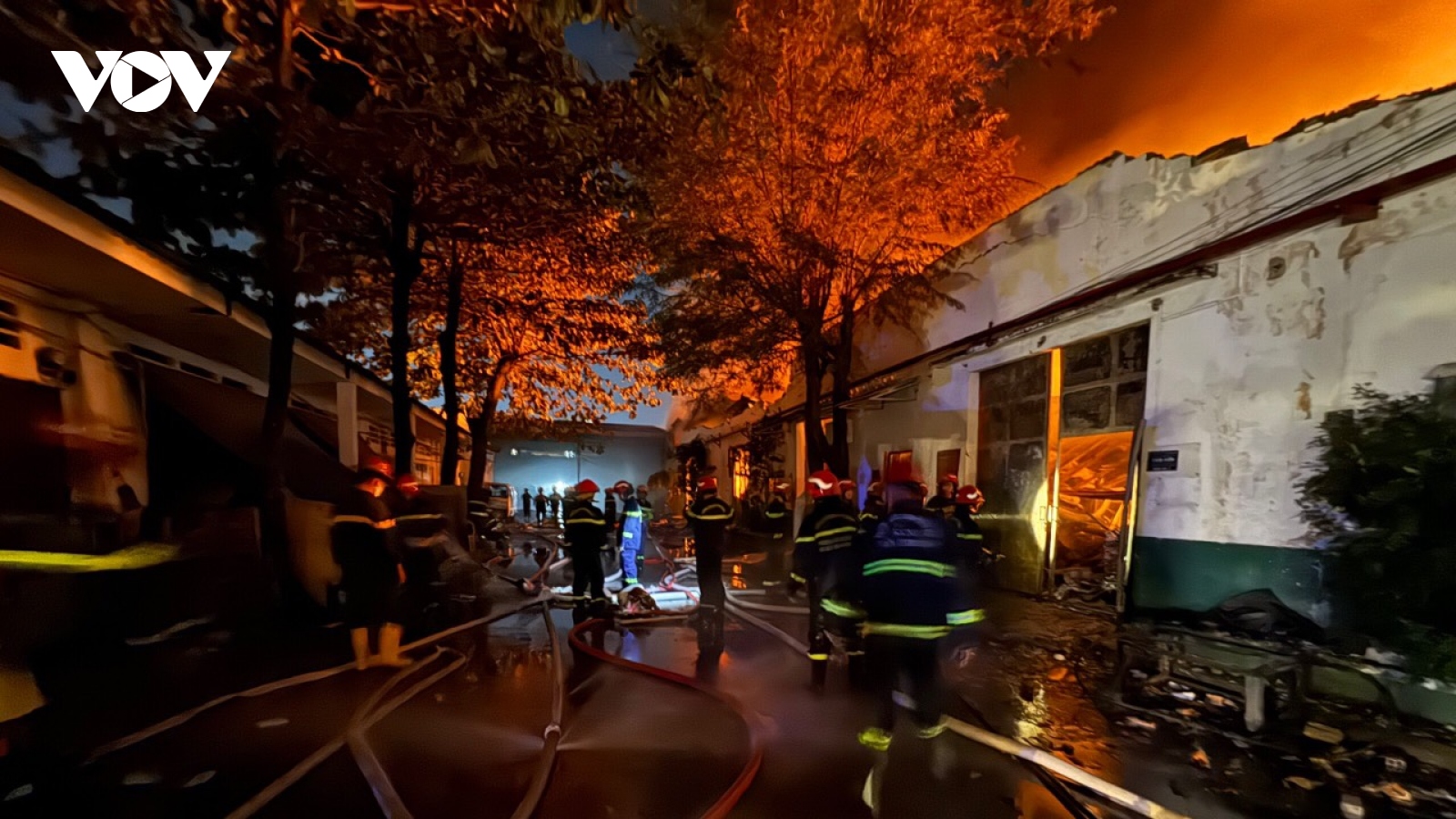 Đã dập tắt đám cháy lớn ở TP.HCM