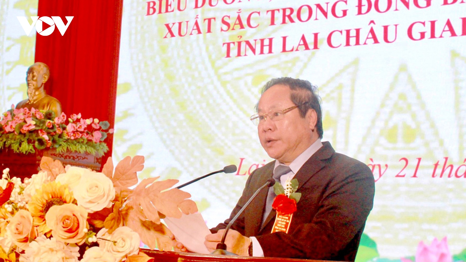 Tôn vinh 200 người có uy tín tiêu biểu trong đồng bào dân tộc thiểu số