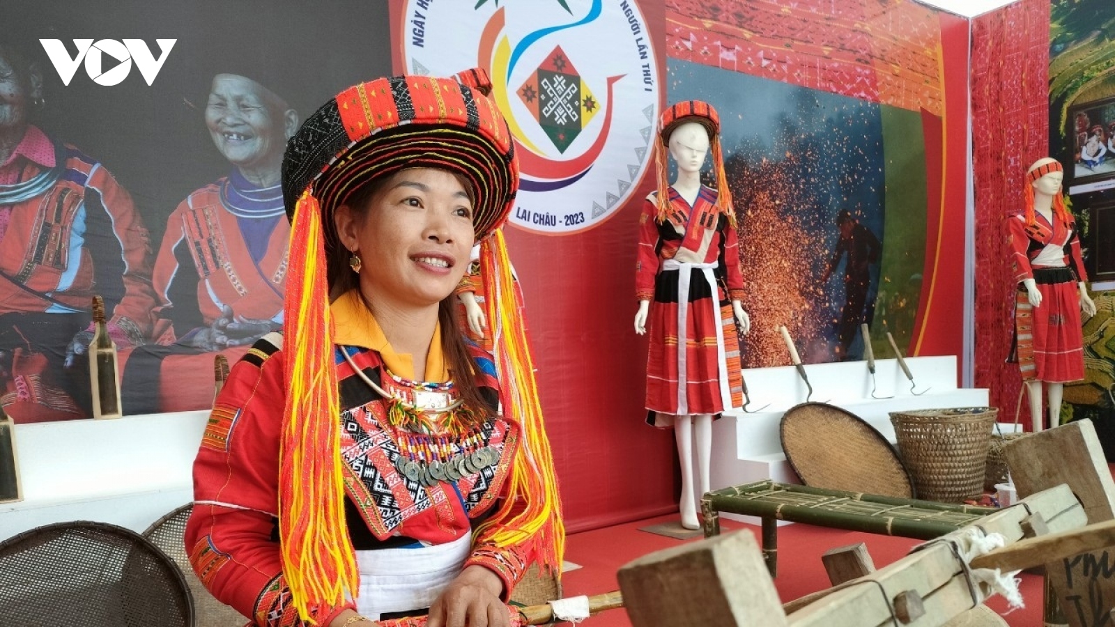 Bộ trang phục truyền thống ﻿﻿tôn lên vẻ đẹp của phụ nữ Pà Thẻn