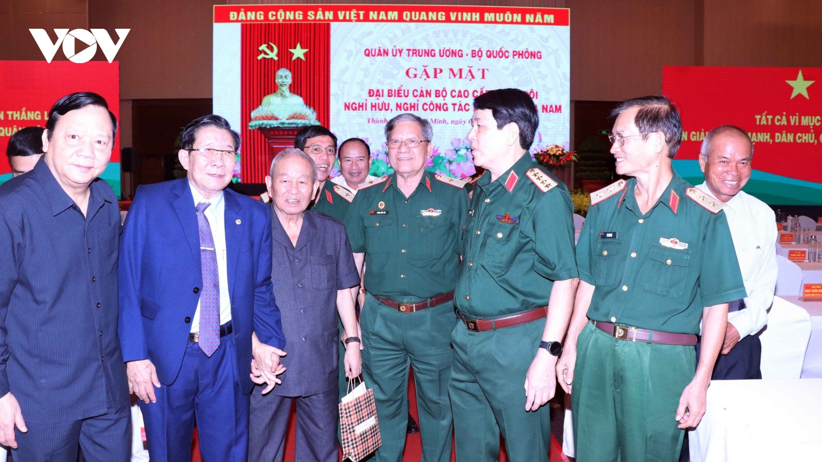 Gặp mặt cán bộ cao cấp Quân đội nghỉ hưu, nghỉ công tác khu vực phía Nam