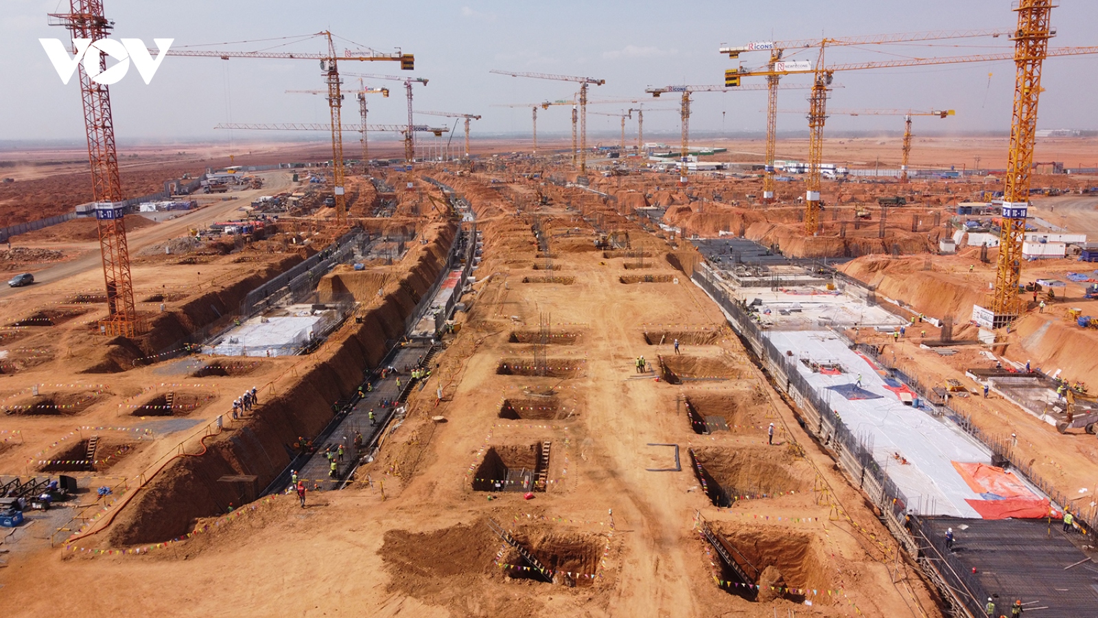 Không khí lao động trên đại công trường sân bay Long Thành những ngày cận Tết