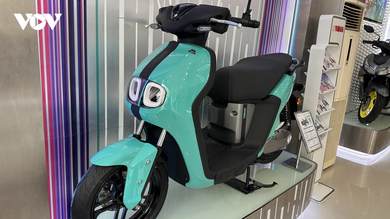 Giá bán xe máy điện bất ngờ giảm khi xe xăng có nguy cơ bị siết khí thải
