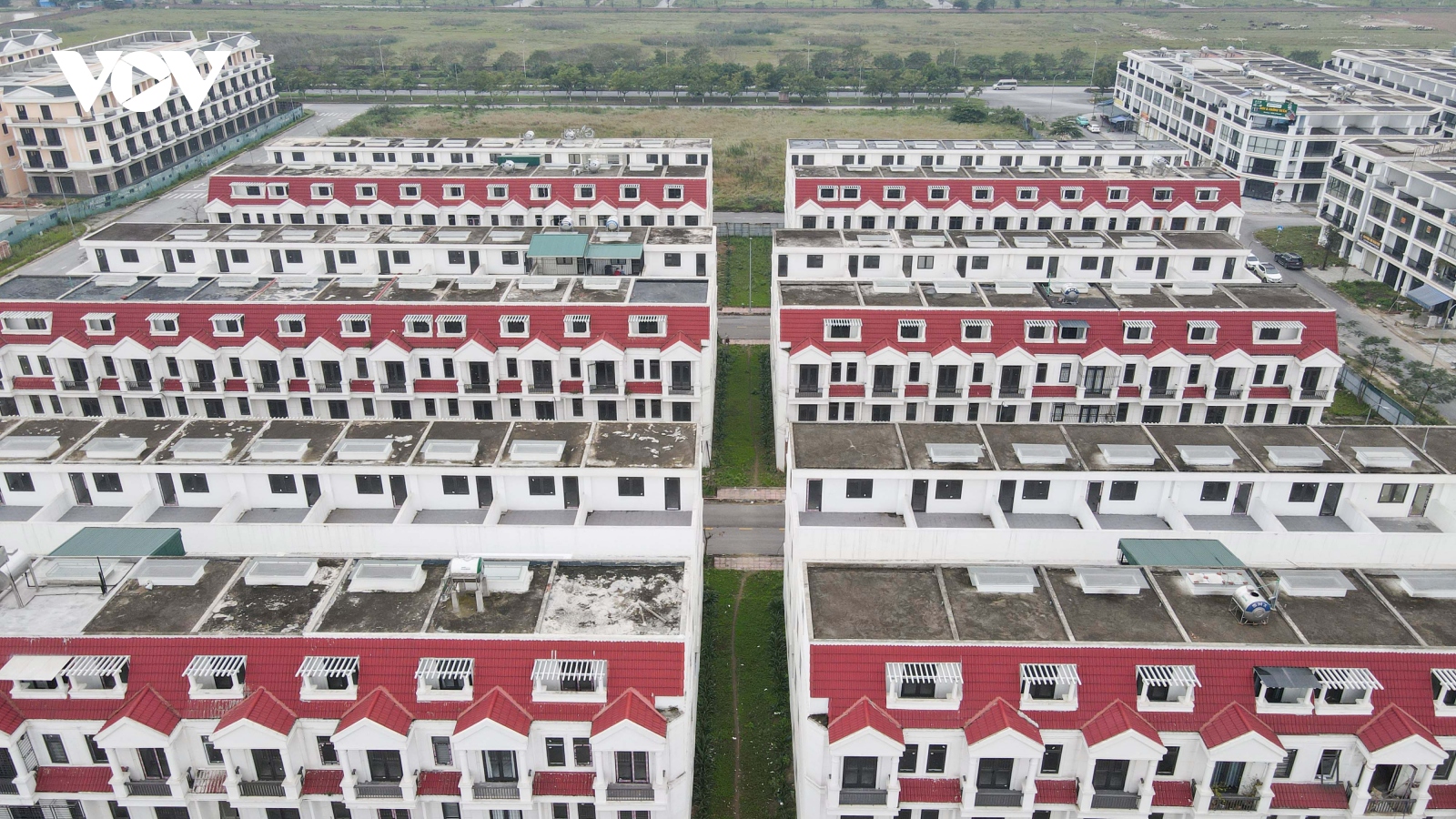 Cận cảnh hàng trăm biệt thự bạc tỷ “đắp chiếu” của Công ty CP Đệ Tam ở Bắc Ninh