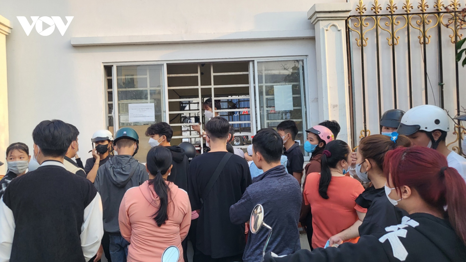 Ít người xin việc, doanh nghiệp ở Bình Dương không kén chọn lao động