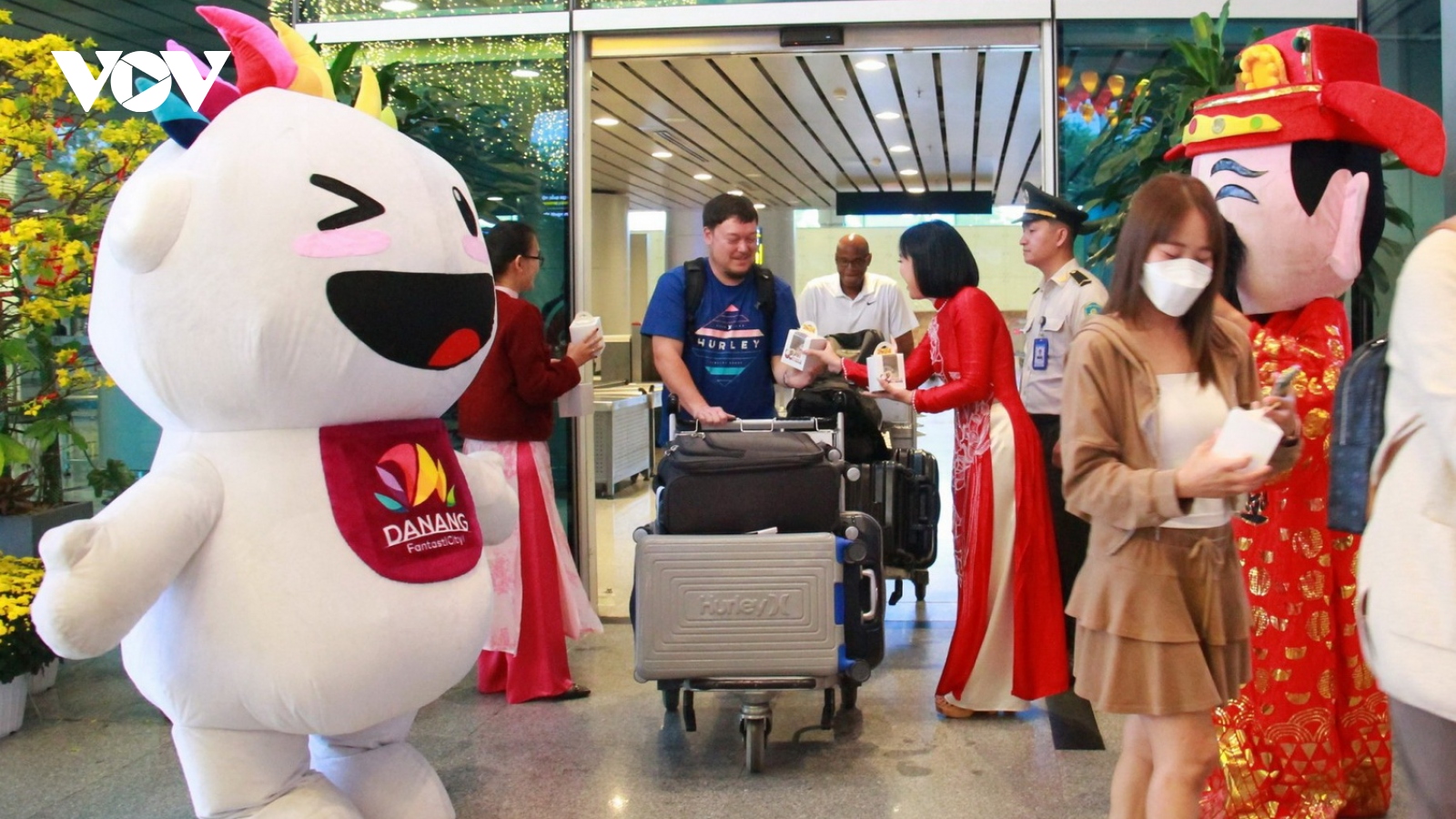 Hơn 400.000 lượt khách du lịch đến Đà Nẵng trong dịp Tết Giáp Thìn 2024