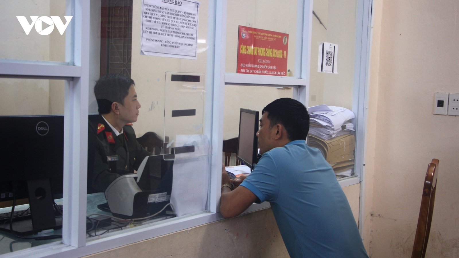 Đầu năm, hồ sơ thủ tục xuất nhập cảnh tại Quảng Bình tăng đột biến