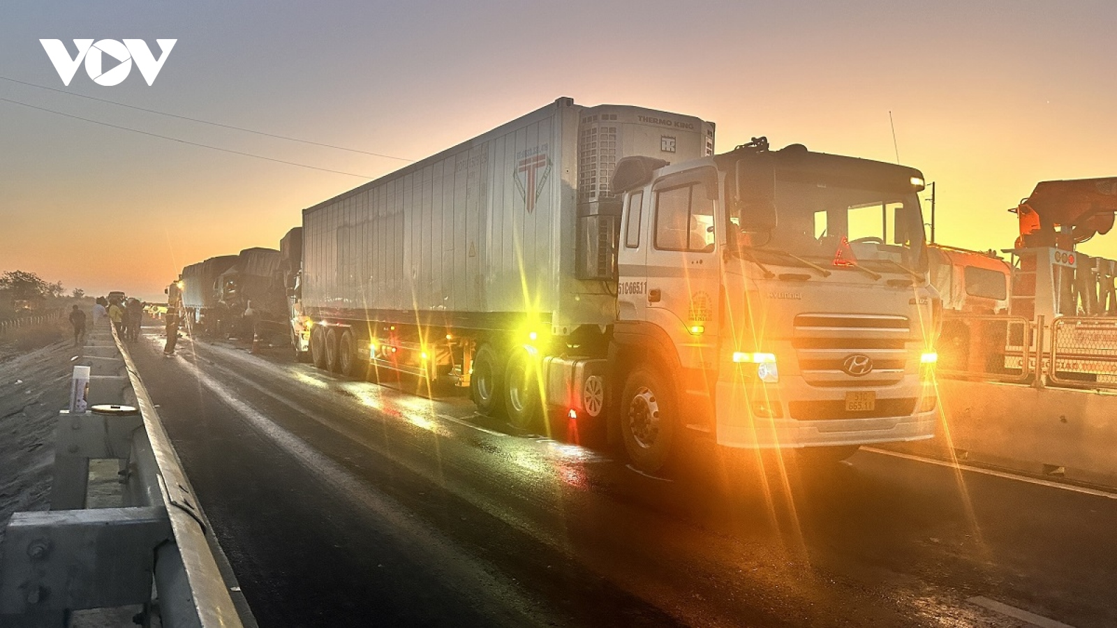 Tại nạn liên hoàn trên cao tốc Vĩnh Hảo-Phan Thiết, một tài xế tử vong