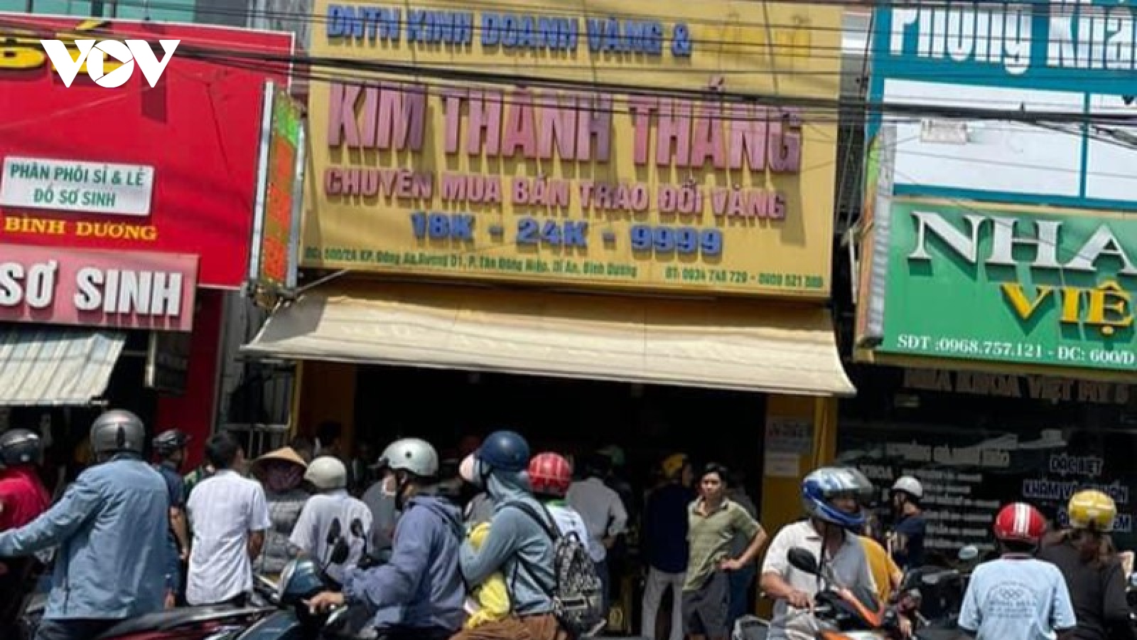 Nam thanh niên ở Bình Dương vờ mua vàng rồi cướp bị bắt tại trận