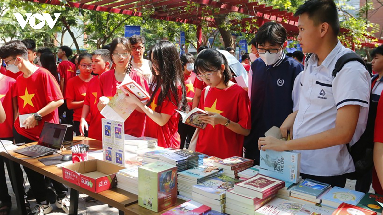 Cuộc đua vào lớp 10 công lập: Áp lực của những người trong cuộc