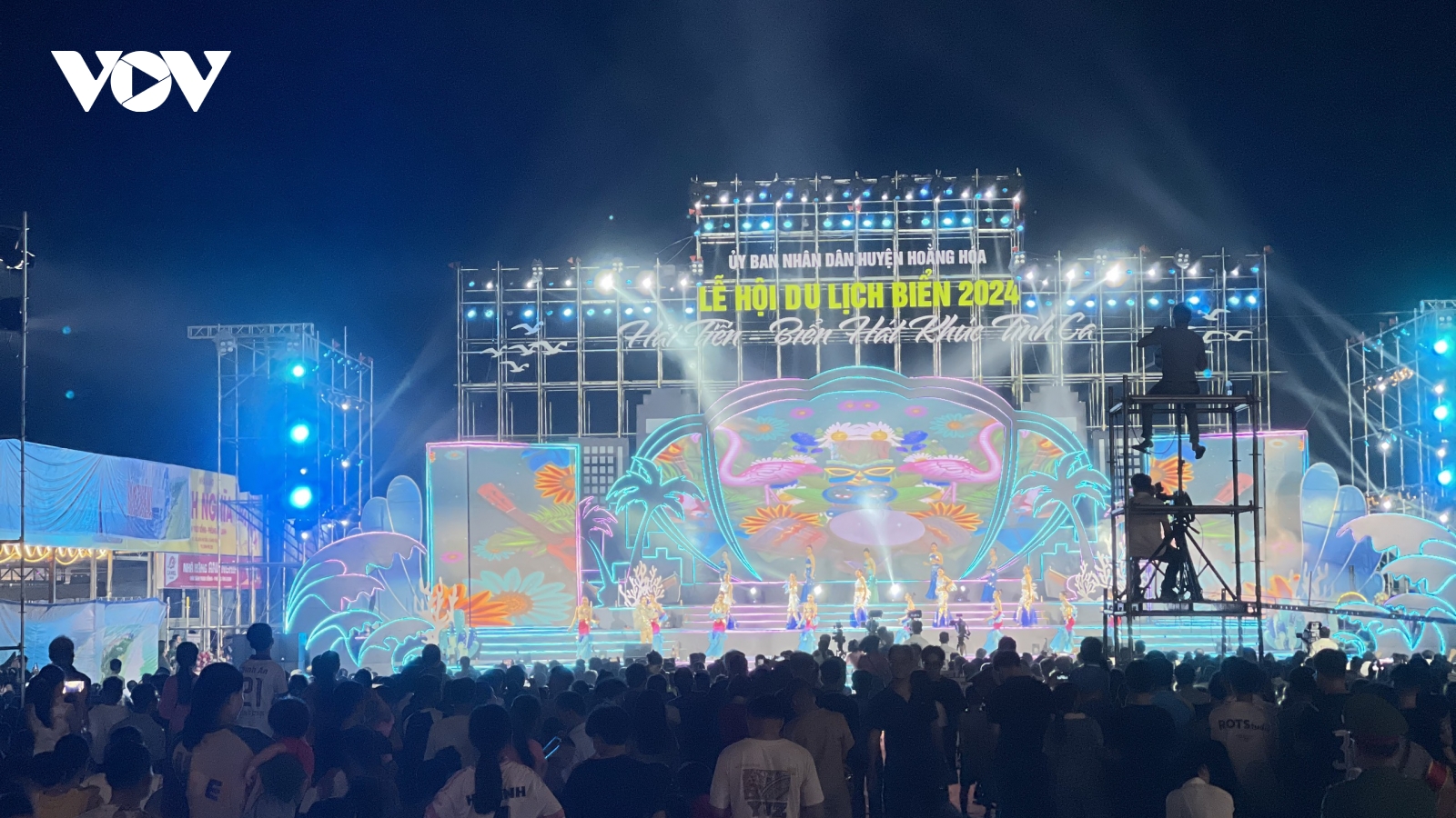 Khai mạc lễ hội du lịch biển Hải Tiến, Thanh Hóa