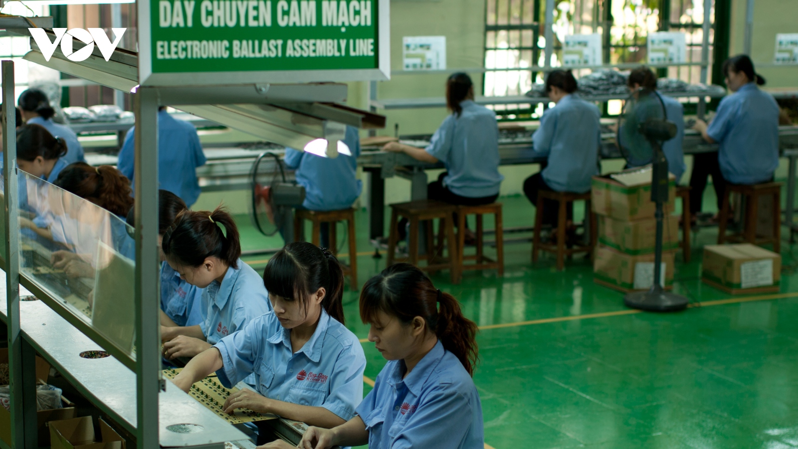 Thúc đẩy tín dụng sản xuất, kinh doanh, tiêu dùng, khách hàng hưởng lợi