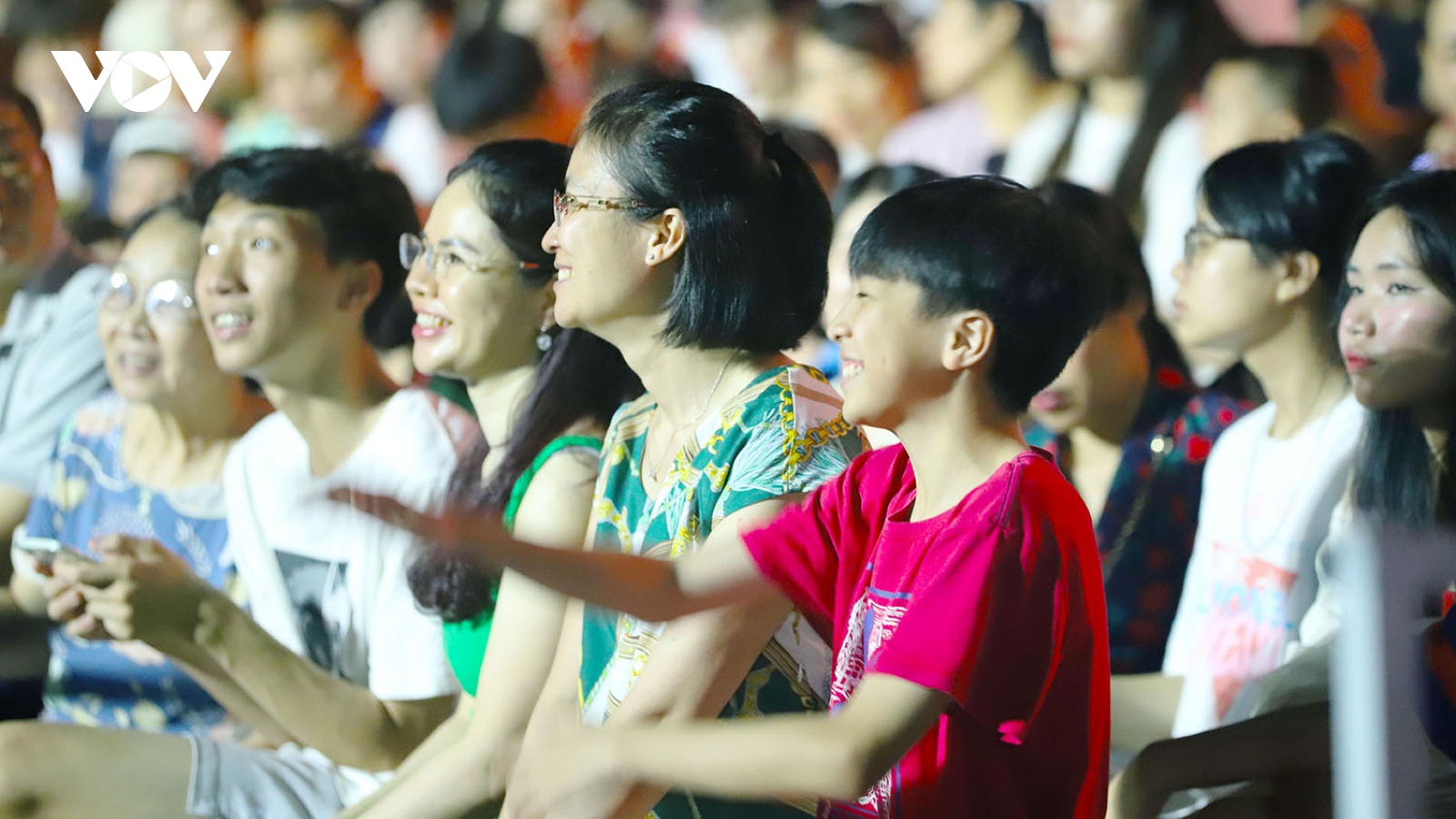 Du khách trải nghiệm loạt sự kiện du lịch dọc Quảng Ninh