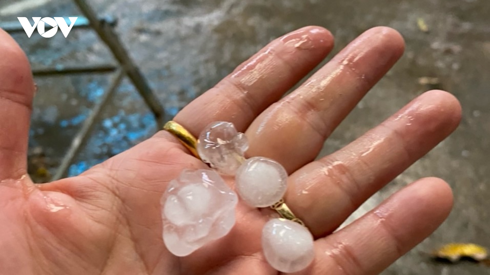 Mưa đá diện rộng xuất hiện ở Cao Bằng và Bắc Kạn