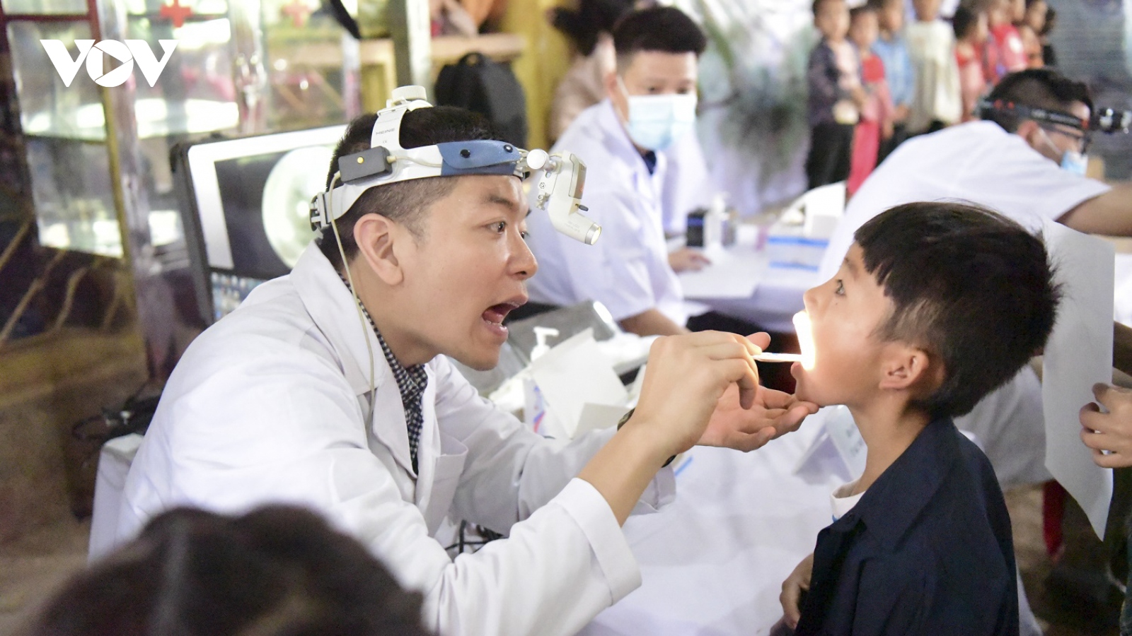 Hơn 500 học sinh ở Điện Biên được thăm khám sức khỏe miễn phí