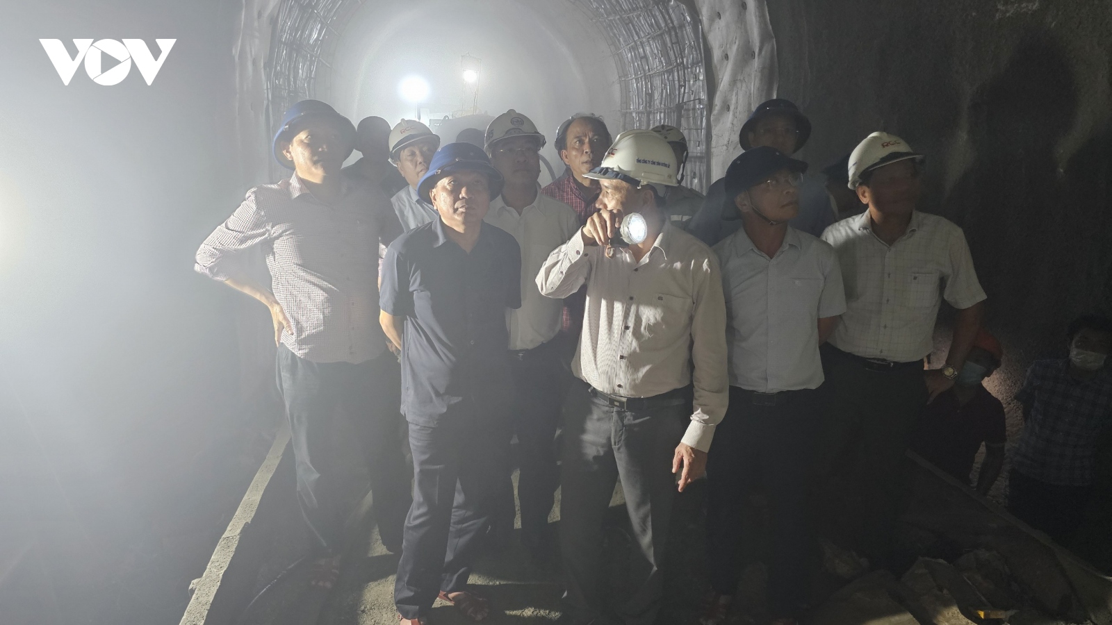 Phấn đấu thông hầm đường sắt Chí Thạnh sau 3 ngày nữa