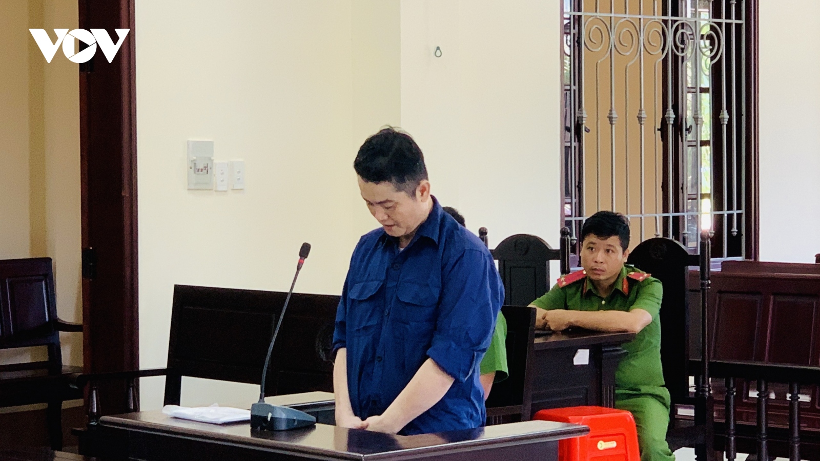 Lãnh 18 năm tù vì tham ô hơn 1,4 tỉ đồng