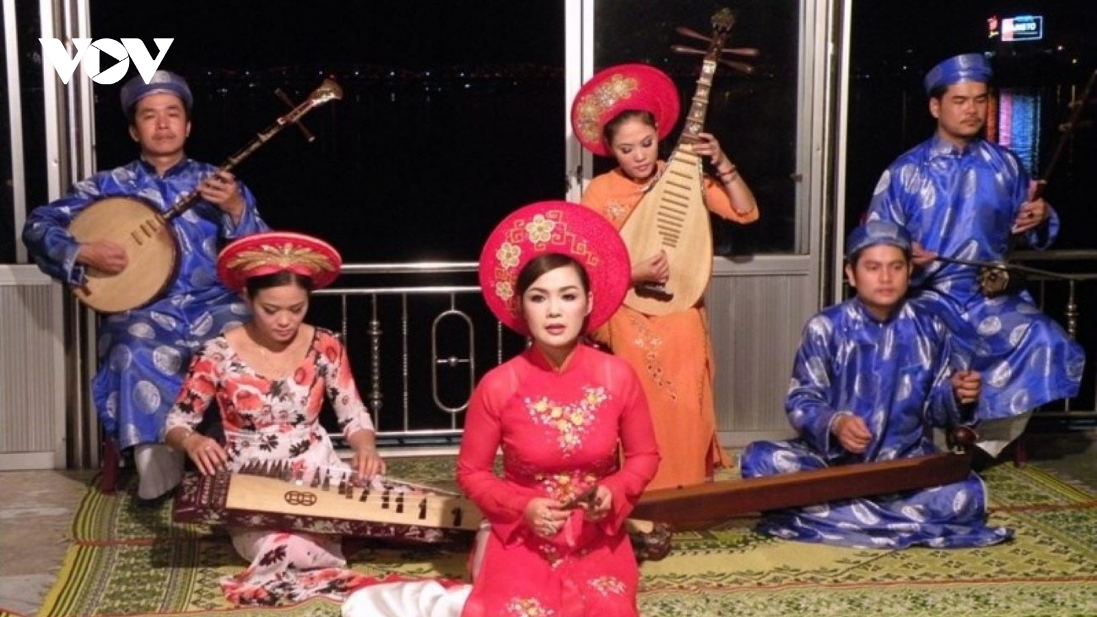 Chấn chỉnh hoạt động du thuyền, ca Huế trên sông Hương