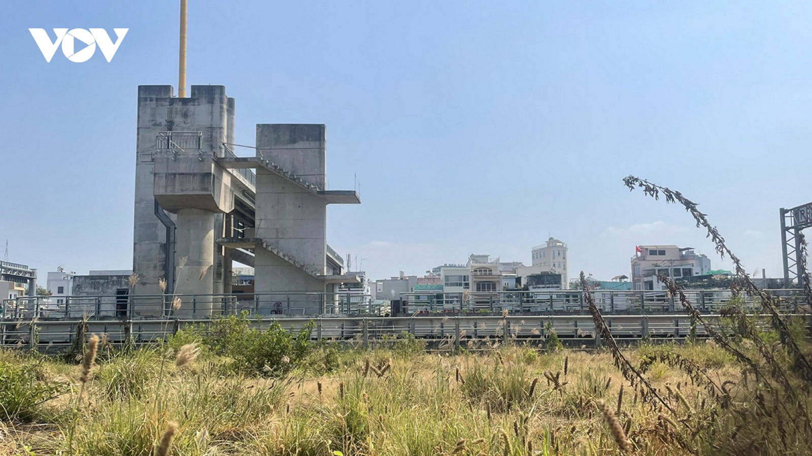 Cử tri TP.HCM băn khoăn về bãi rác Đa Phước, dự án chống ngập 10.000 tỷ đồng