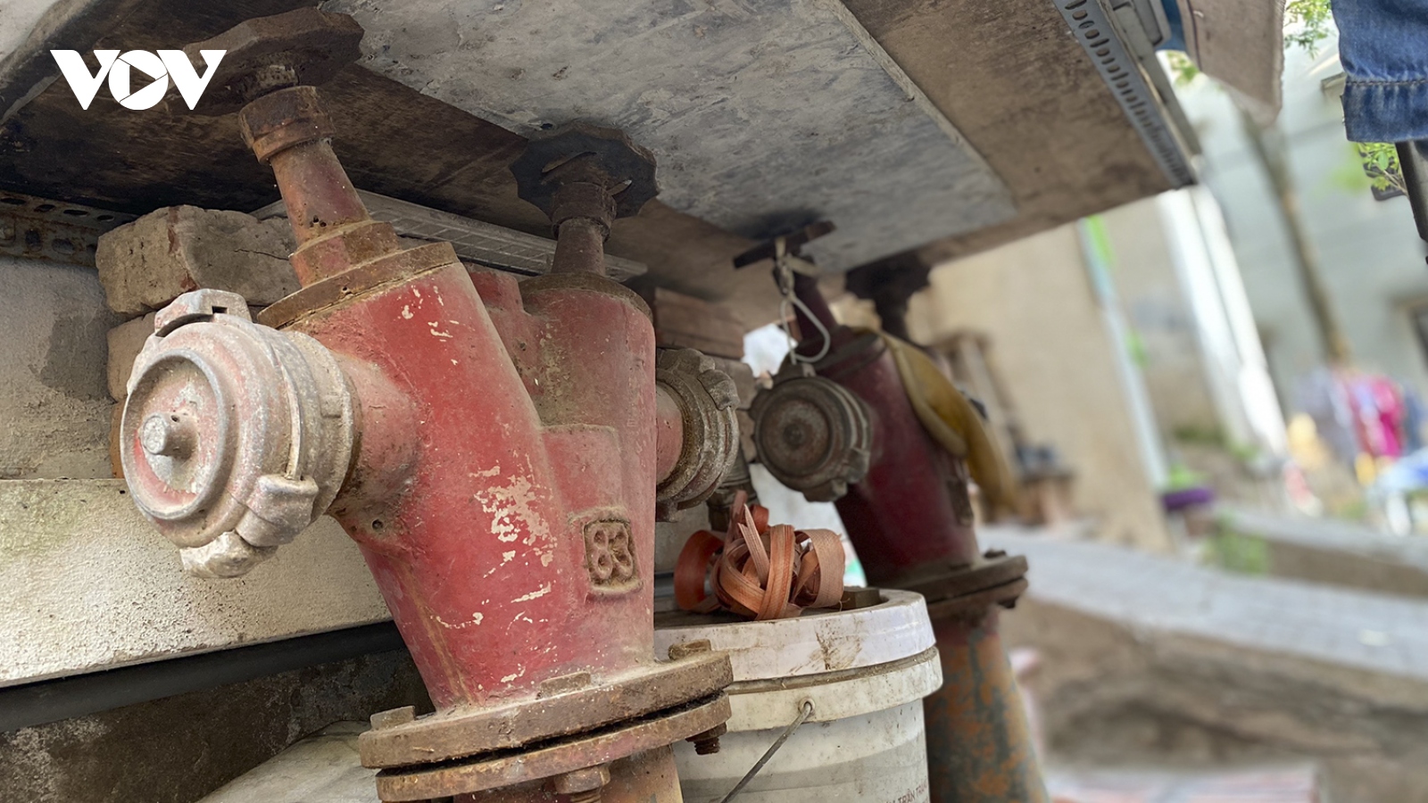 Nhiều trụ nước phòng cháy chữa cháy ở Hà Nội xuống cấp, hoen gỉ