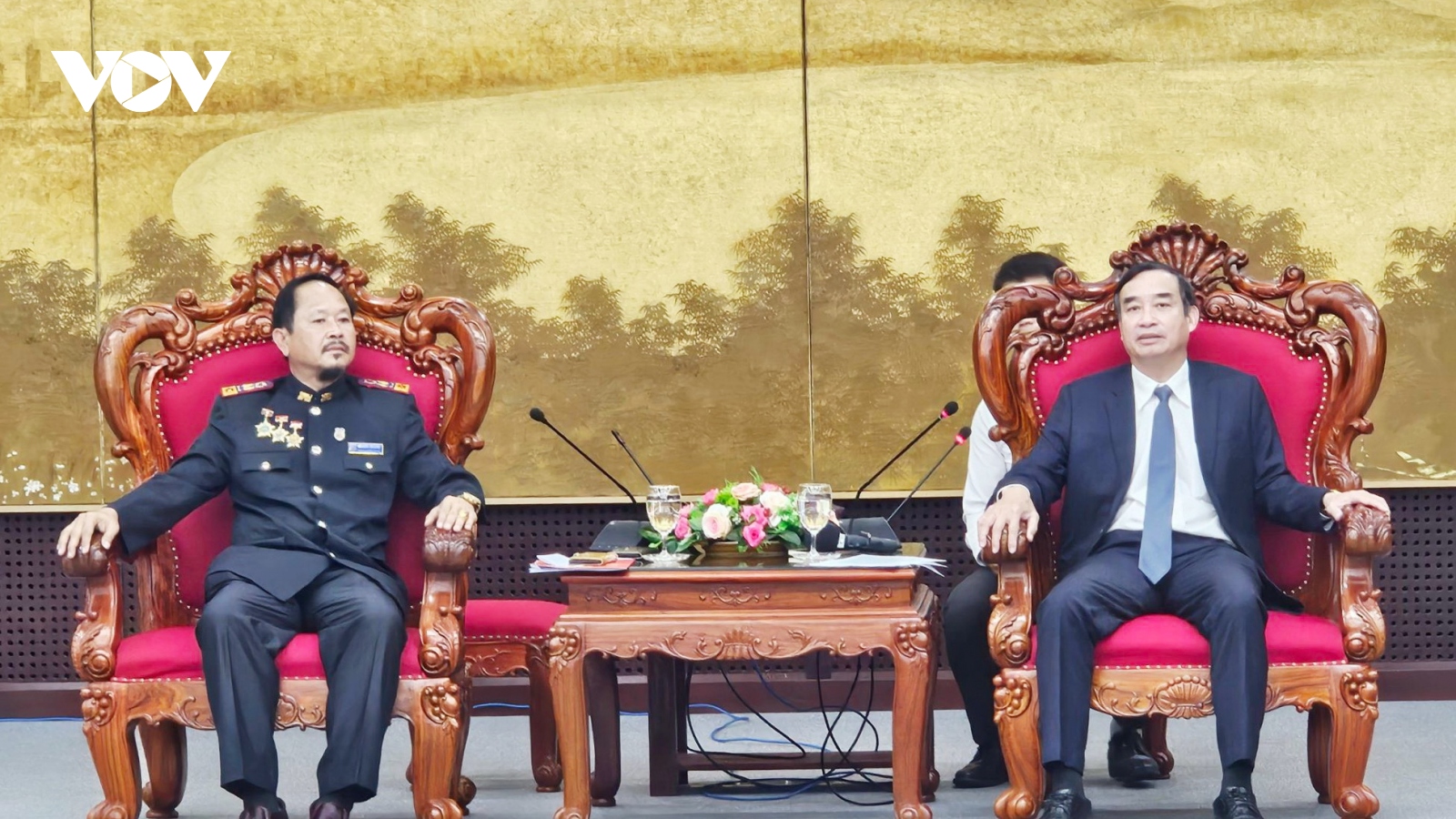 Chủ tịch UBND thành phố Đà Nẵng tiếp Chánh án TAND miền Trung (Lào)