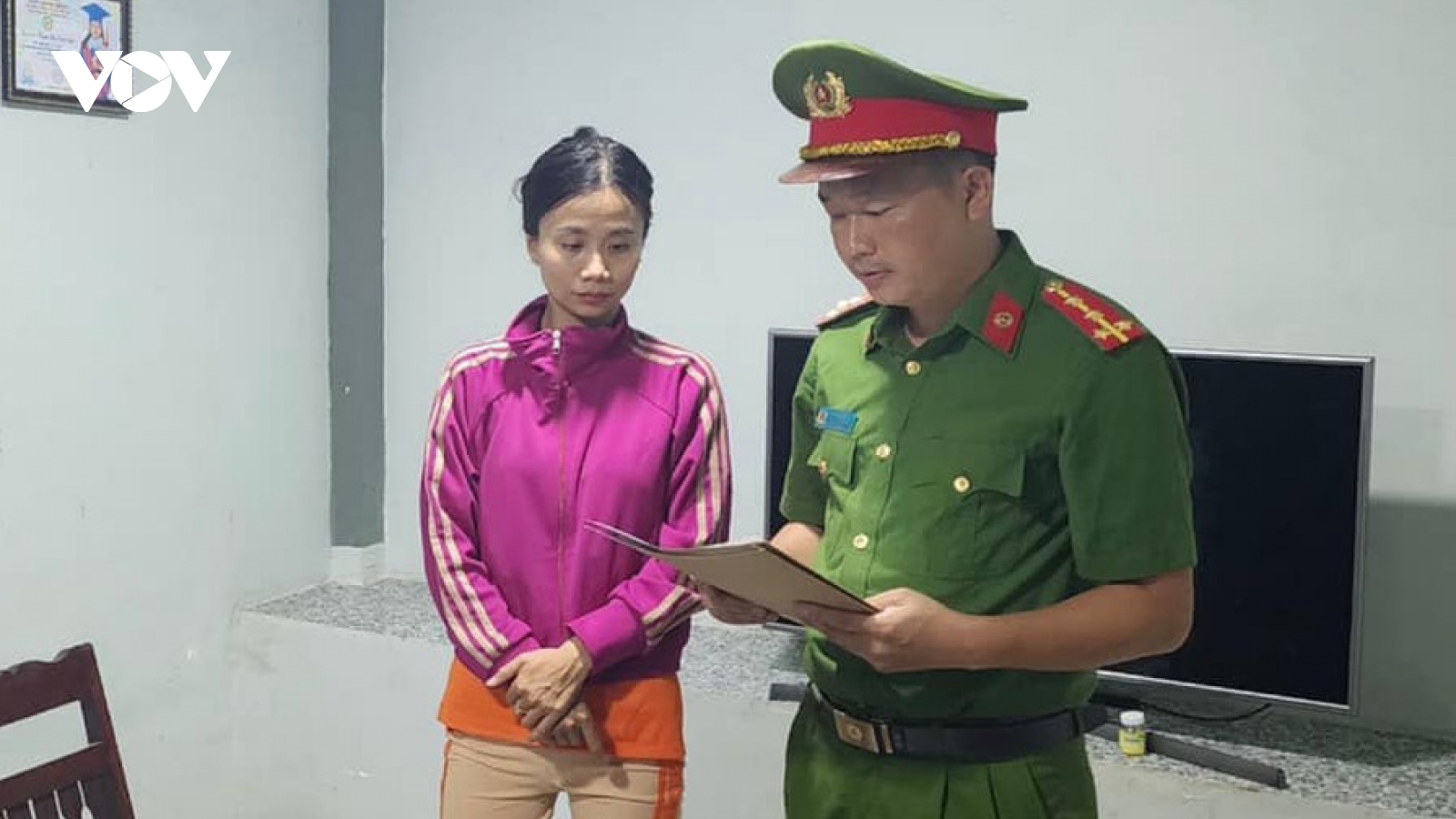 Tạm giữ hình sự đối tượng lừa đảo bán bọ xít đen, chiếm đoạt hàng trăm triệu đồng