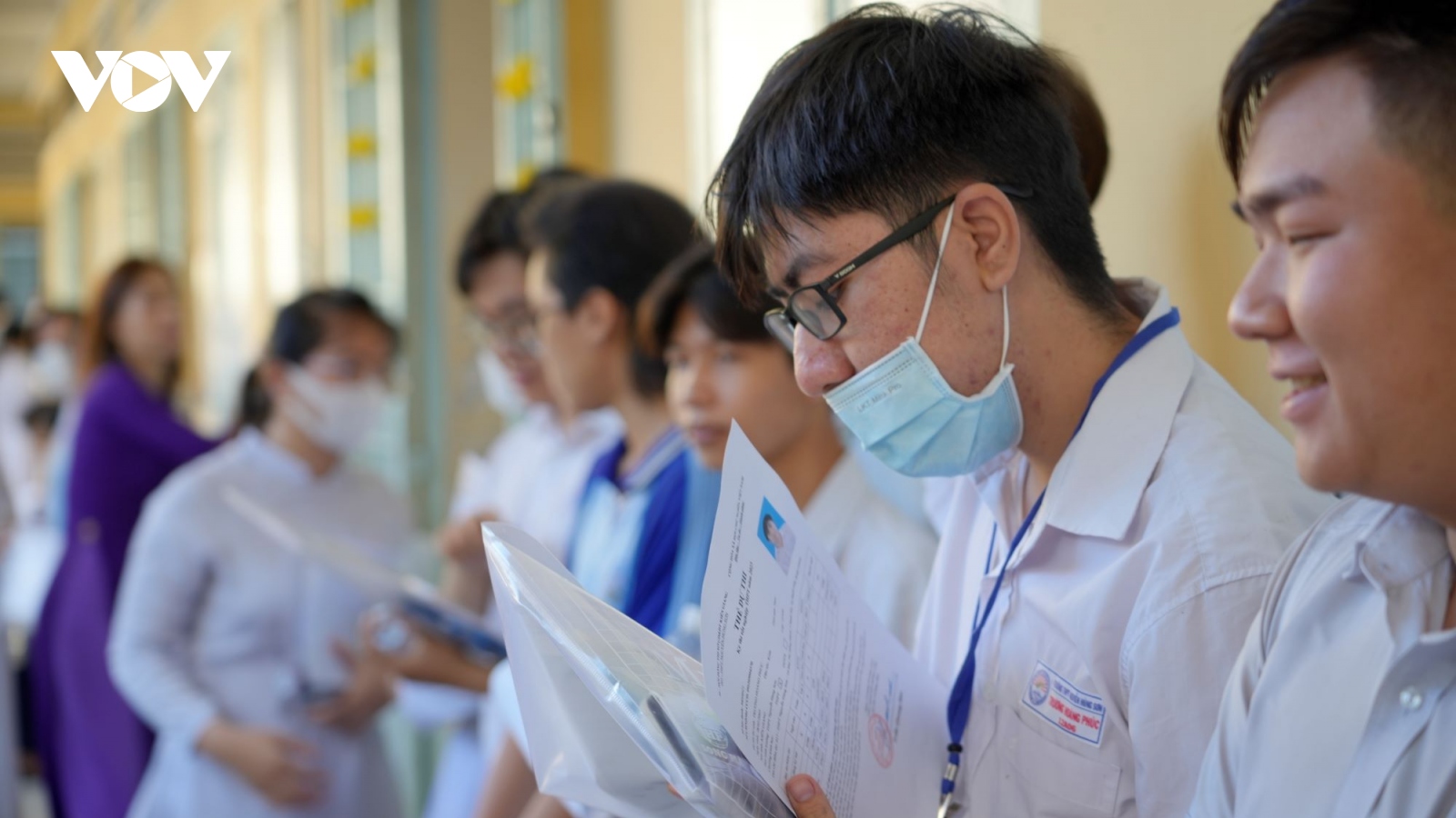 Không điều cán bộ, giáo viên từ đất liền ra Phú Quốc coi thi do thời tiết xấu