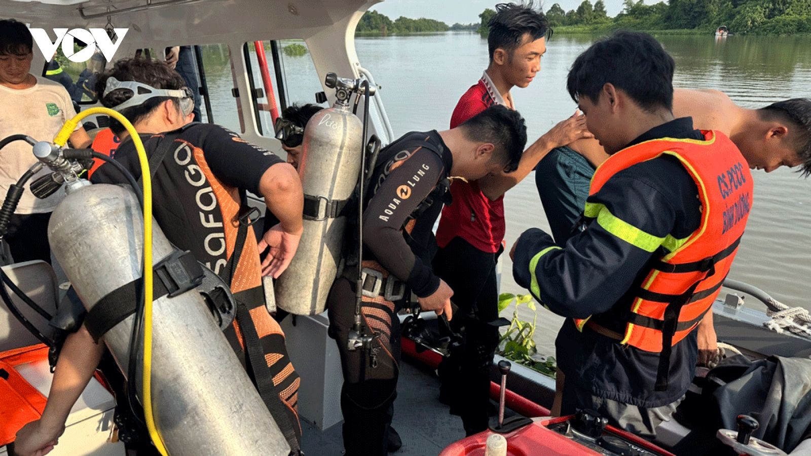 Đã tìm thấy thi thể 3 bé gái đuối nước mất tích ở Bình Dương