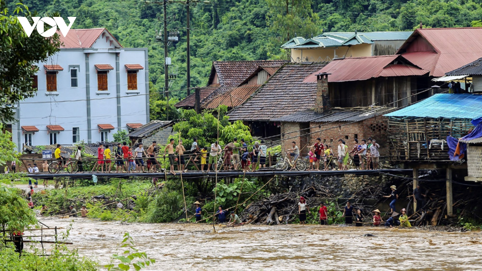 Vùng cao Tây Bắc thiếu sân chơi cho trẻ em và mối lo tai nạn thương tích mùa hè