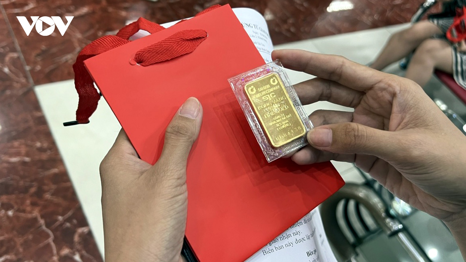 Giá vàng hôm nay 9/5: Vàng trong nước cao hơn thế giới hơn 16 triệu đồng/lượng