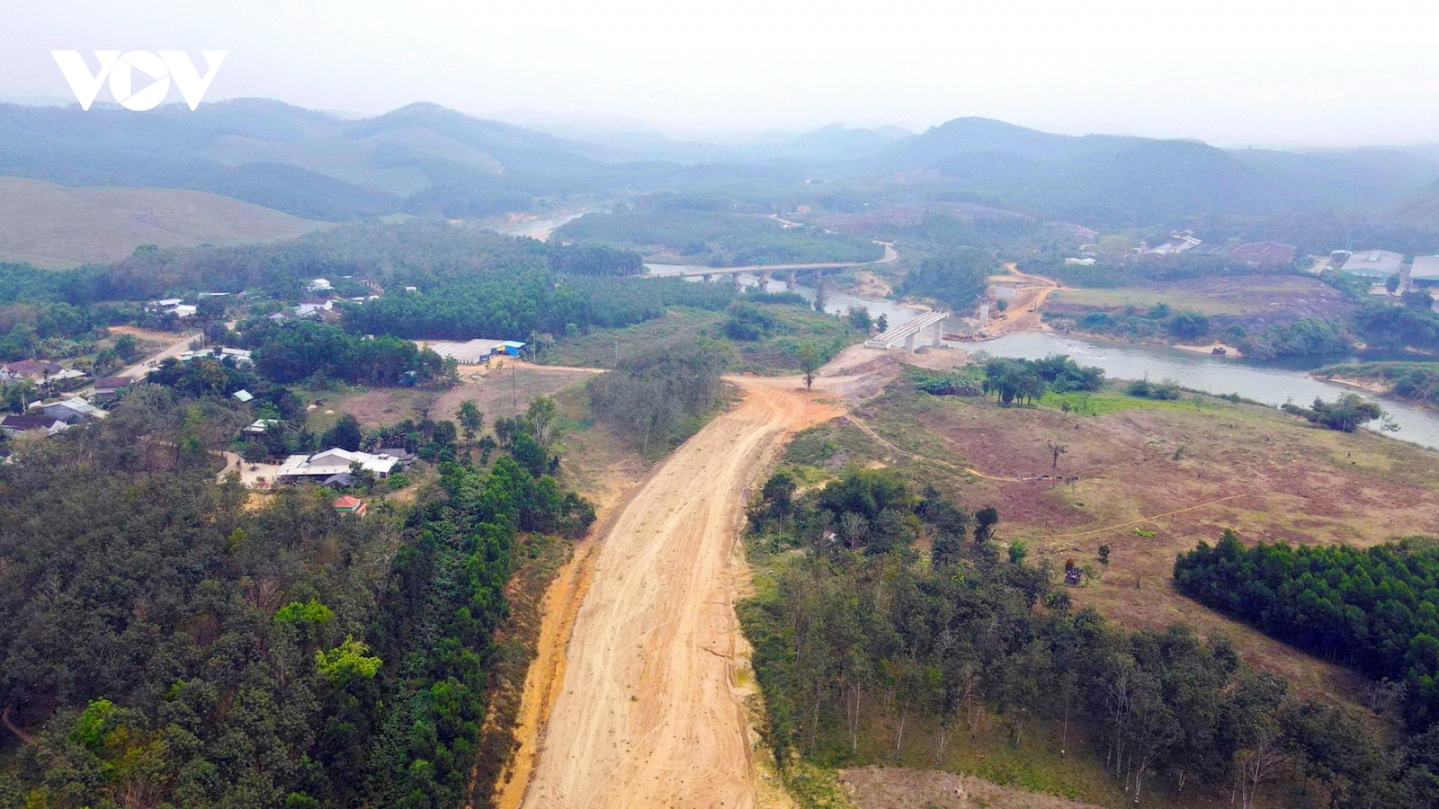 Dự án nâng cấp, mở rộng QL14E: Tiến độ thi công chưa theo kịp giải phóng mặt bằng