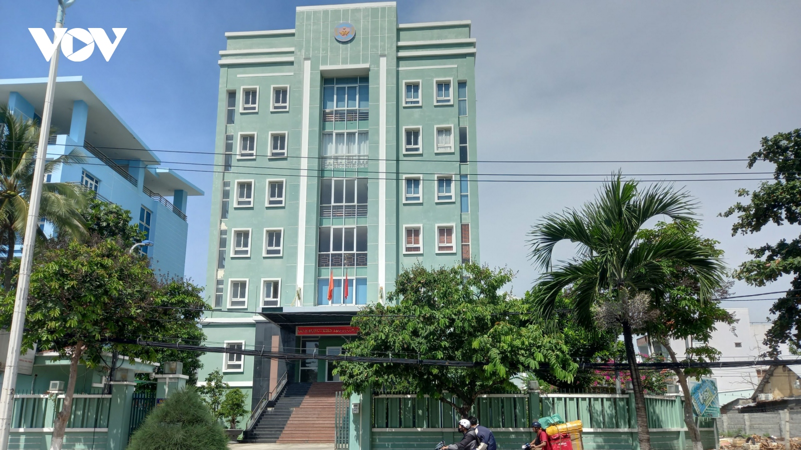 Nữ nhân viên hải quan tỉnh Khánh Hòa bị bắt vì nhận hối lộ