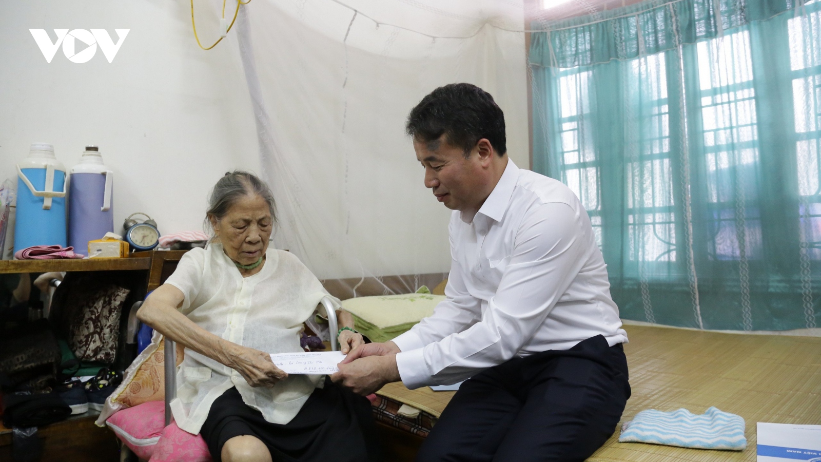 Người nhận lương hưu và trợ cấp bảo hiểm phấn khởi vì mức hưởng mới