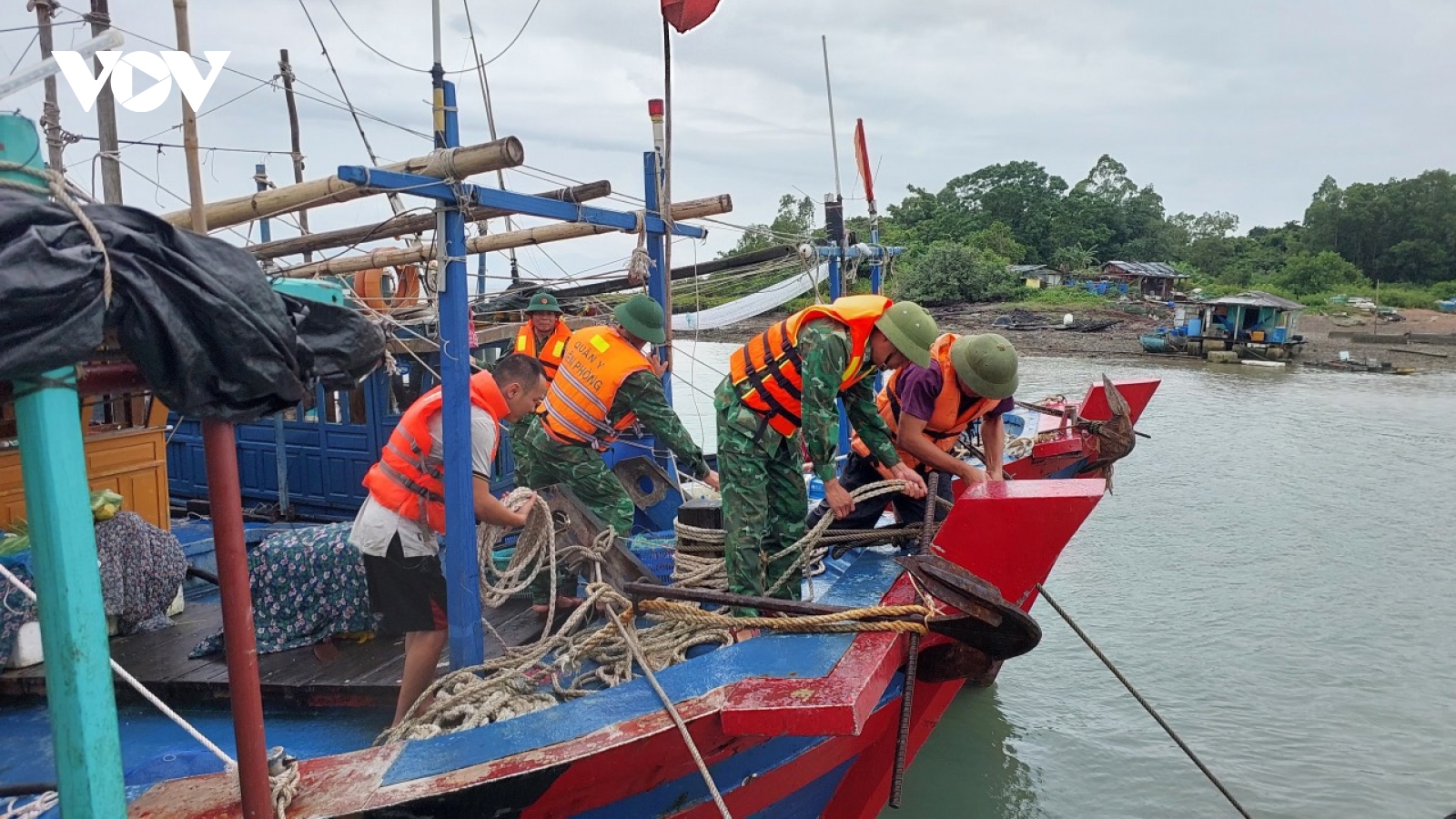 Quảng Ninh ban hành Công điện về chủ động ứng phó với bão số 2