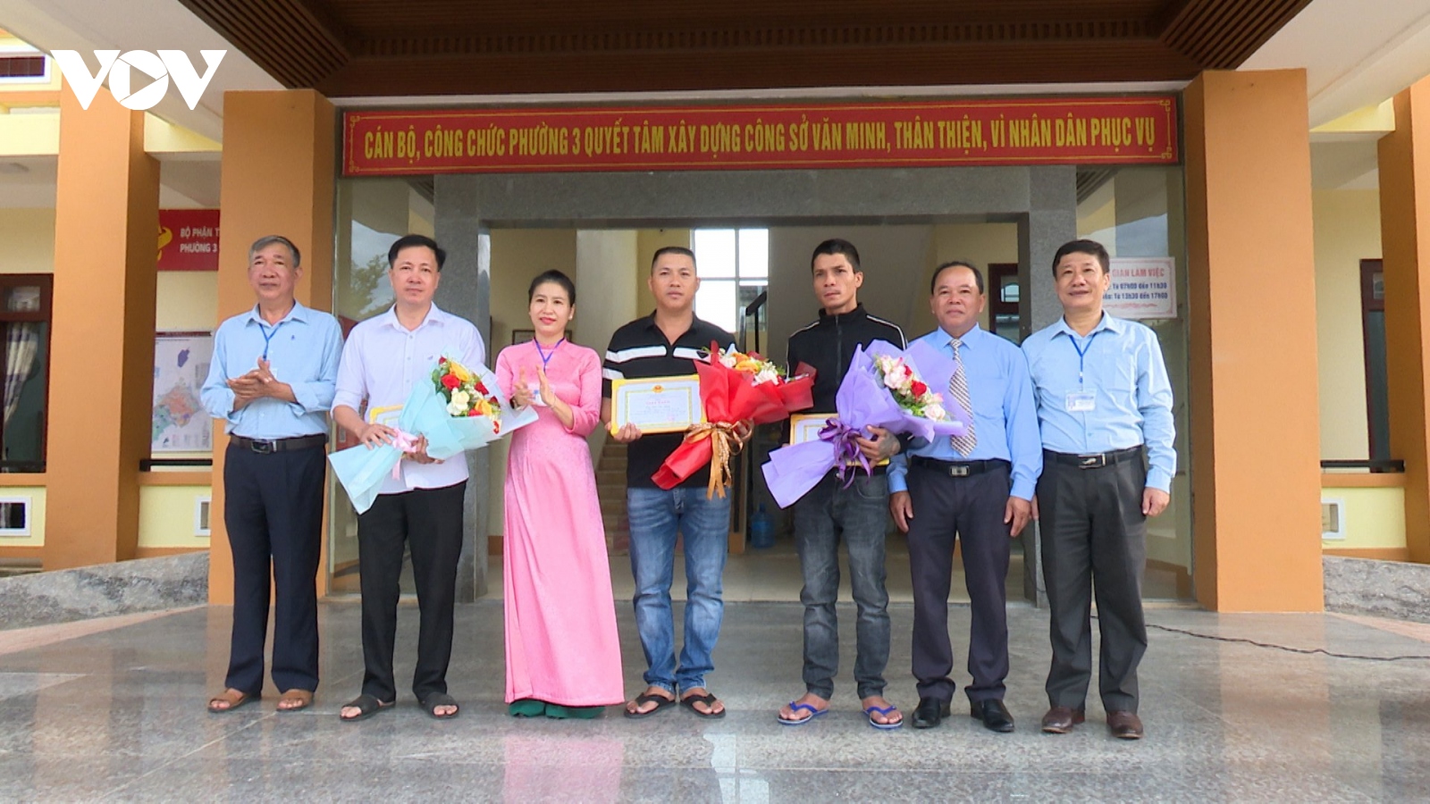 Khen thưởng 3 cá nhân dũng cảm cứu người bị đuối nước