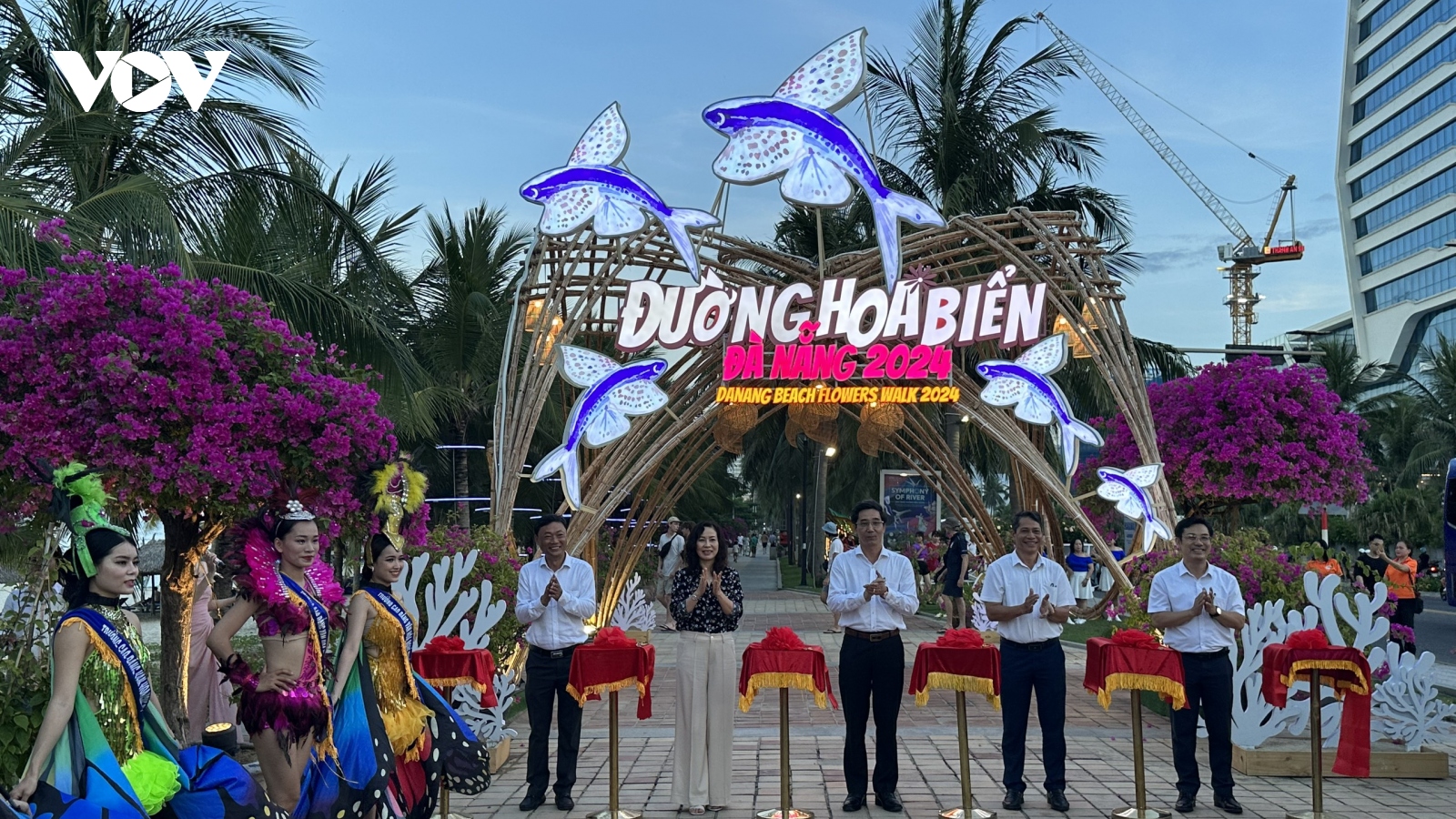 Đà Nẵng lần đầu có đường hoa biển