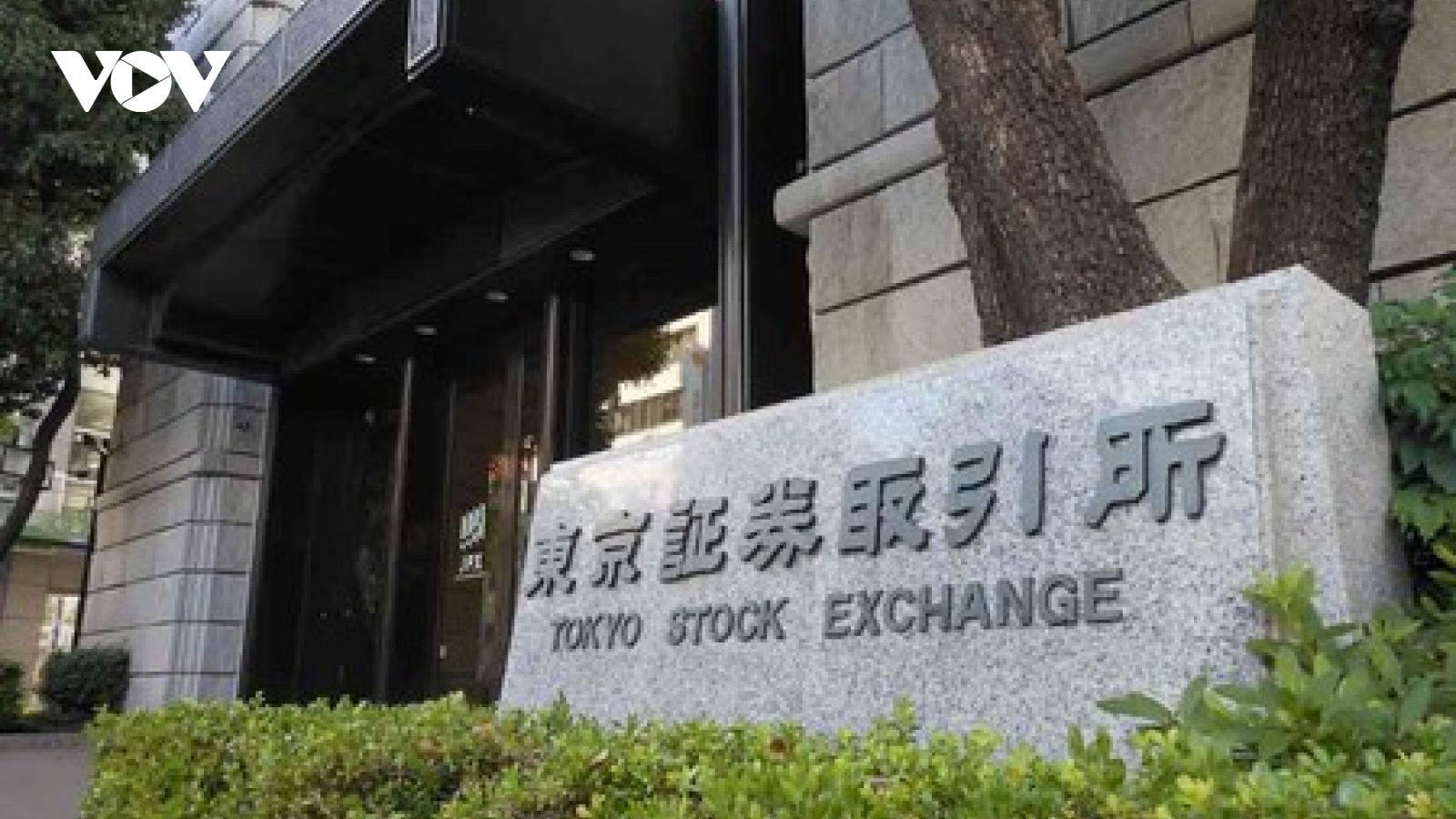 Đồng Yên tiếp tục tăng giá, thị trường chứng khoán “loạn động”