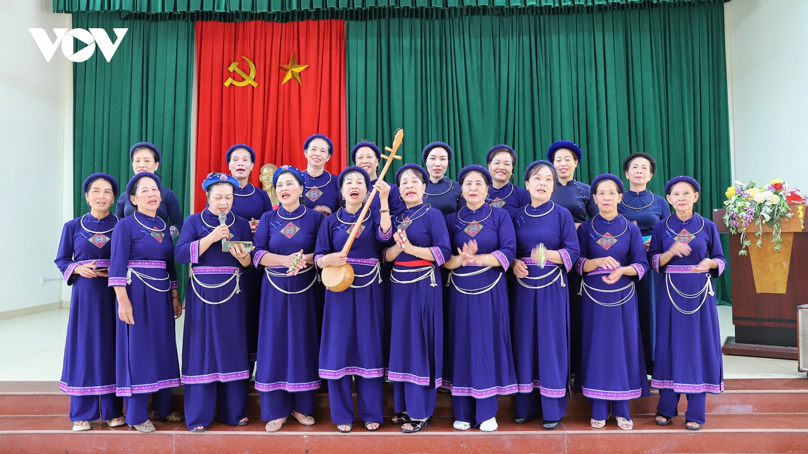 “Bản Tày” giữa lòng Hạ Long