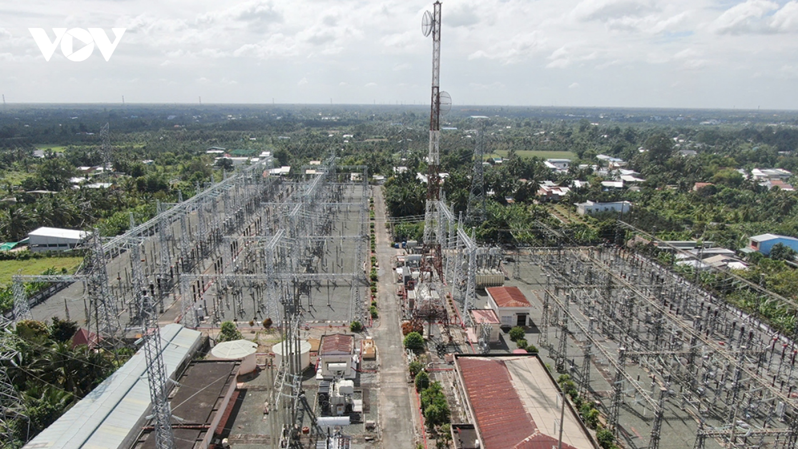 Trạm biến áp 220KVA Cai Lậy cháy ảnh hưởng nghiêm trọng tại Tiền Giang, Long An