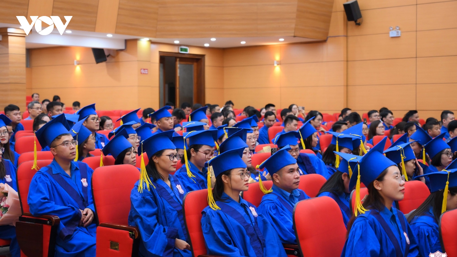 Bộ Y tế bàn giao 42 bác sĩ trẻ về công tác tại các huyện khó khăn, biên giới