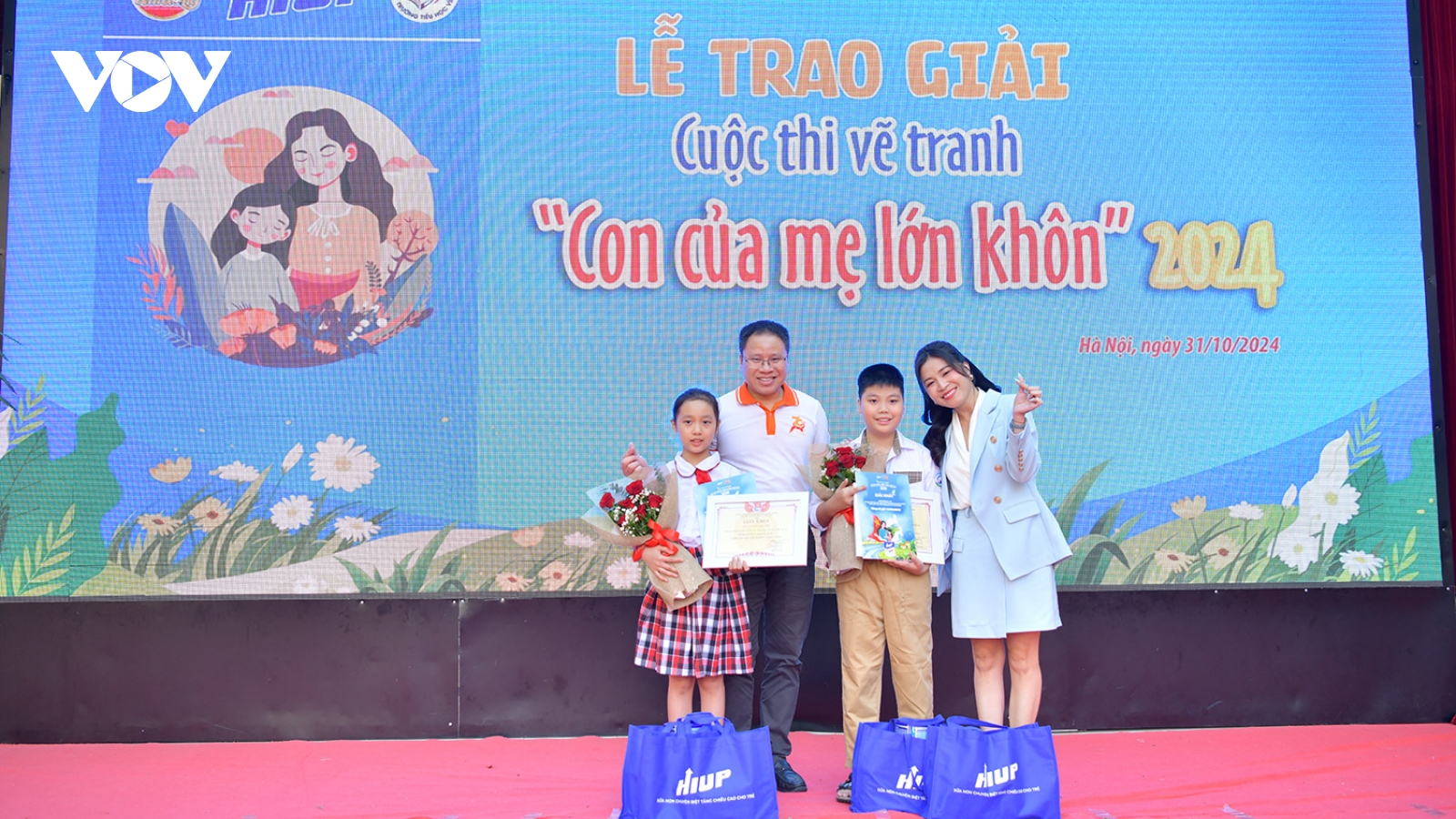 Trao giải cuộc thi vẽ tranh “Con của mẹ lớn khôn” năm 2024