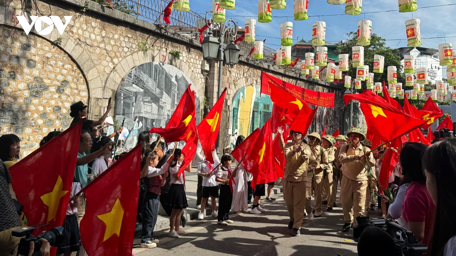 Không gian bích hoạ phố Phùng Hưng – Tái hiện Hà Nội giai đoạn 1947-1954