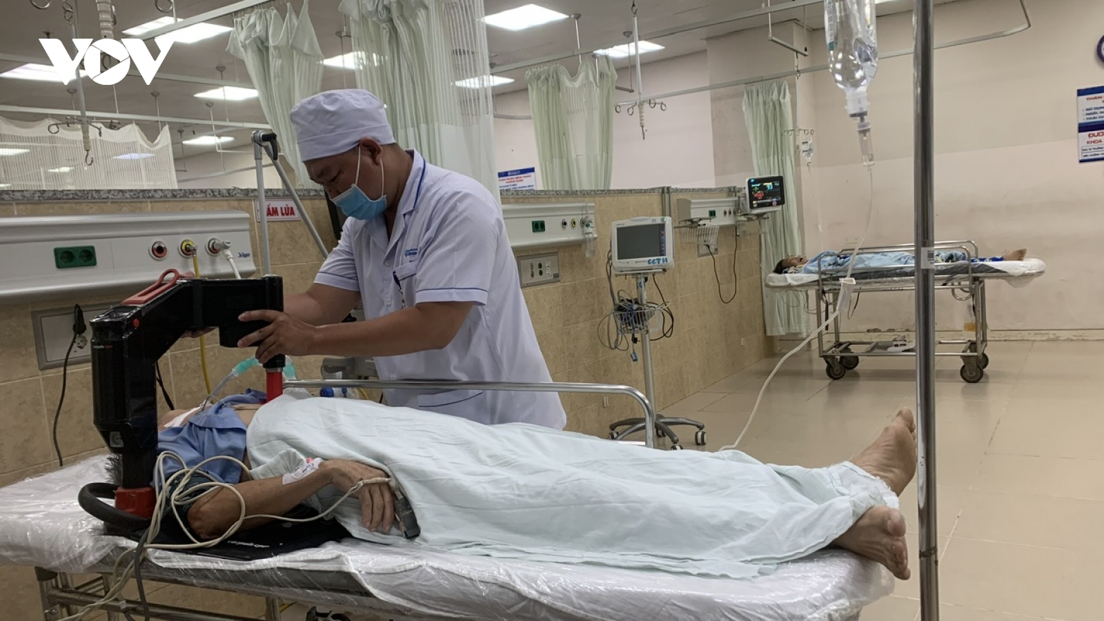 Bảo hiểm y tế - "phao cứu sinh" của người mắc bệnh hiểm nghèo