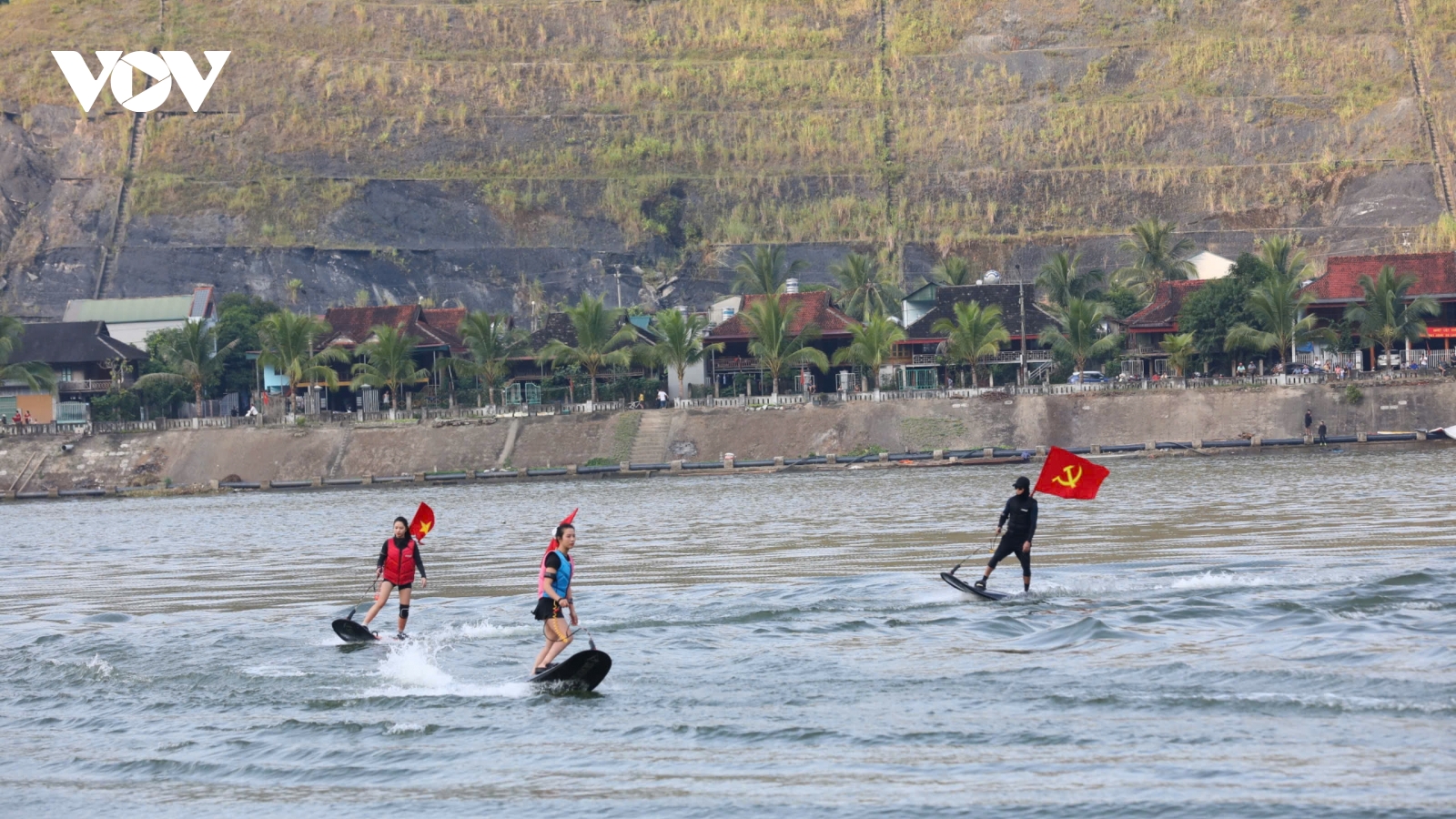 Khai mạc du lịch mùa nước nổi ở thị xã nhỏ nhất Việt Nam