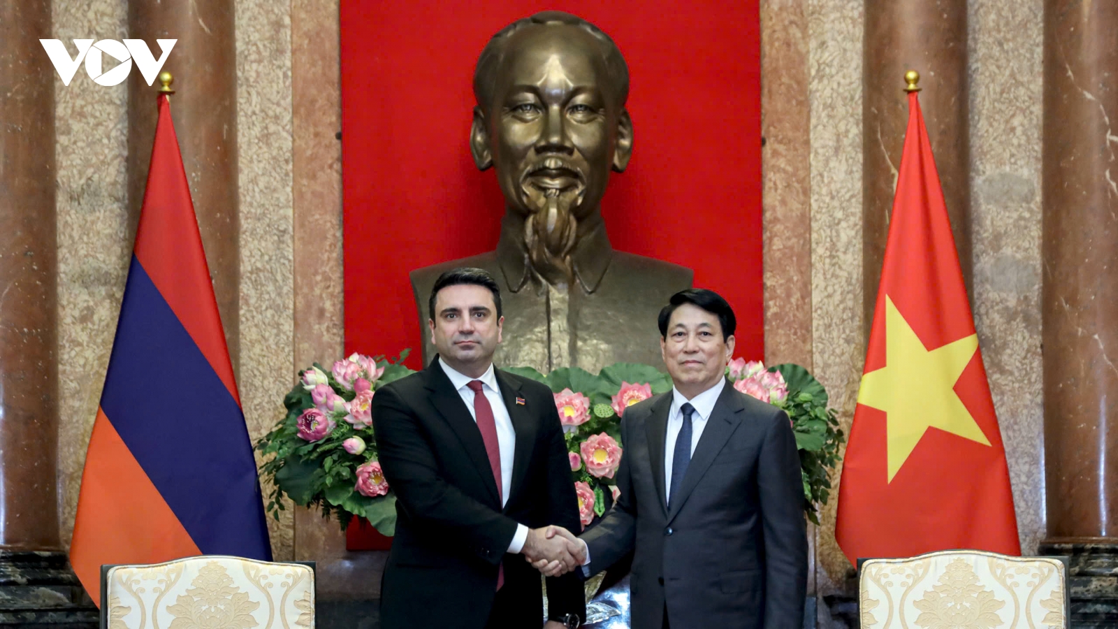 Chủ tịch nước Lương Cường tiếp Chủ tịch Quốc hội Armenia